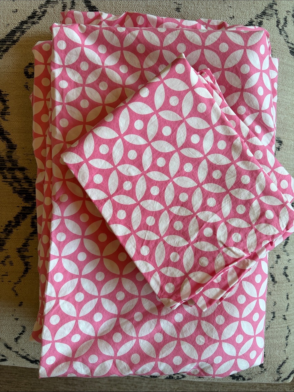 PB Teen Queen Sized 100% Cotton Pink/White Pattern Flat Sheet + Pillowcases